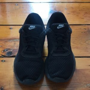 Nike Tanjun Sneakers
